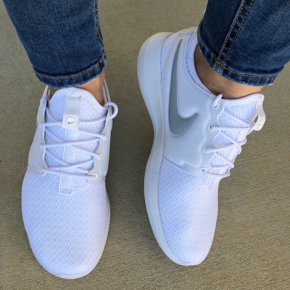 🍚Nike white Roshe🍚New Price Firm - Picture 3 of 6